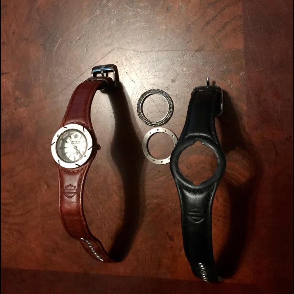 Harley Davidson interchangeable leather watch. Two